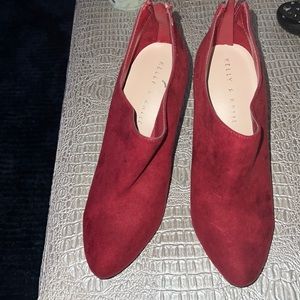Red heeled boot size 7
